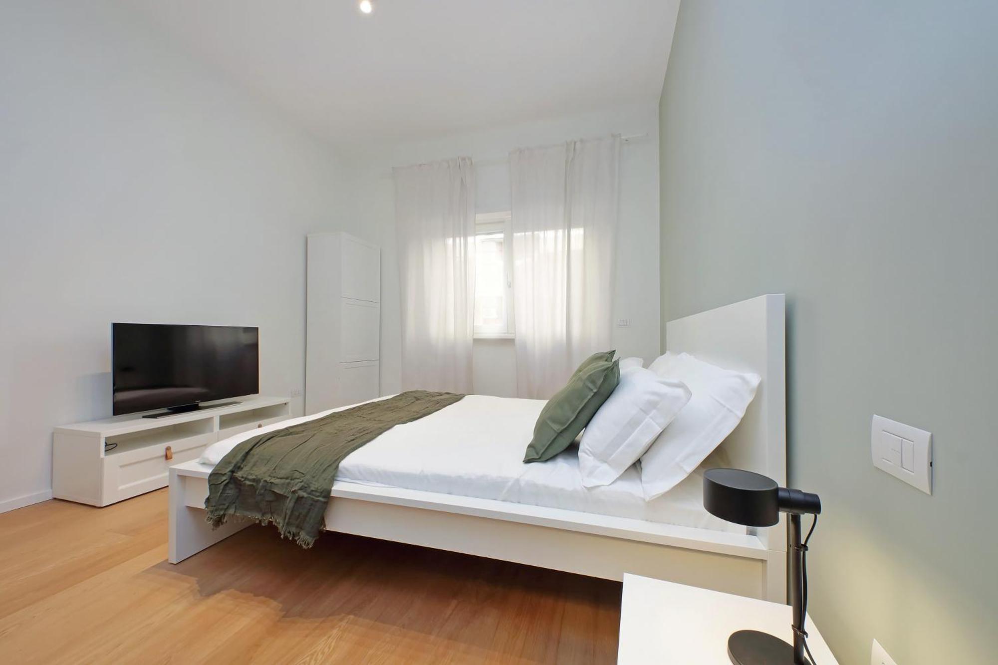 Modern Family Apartment Rom