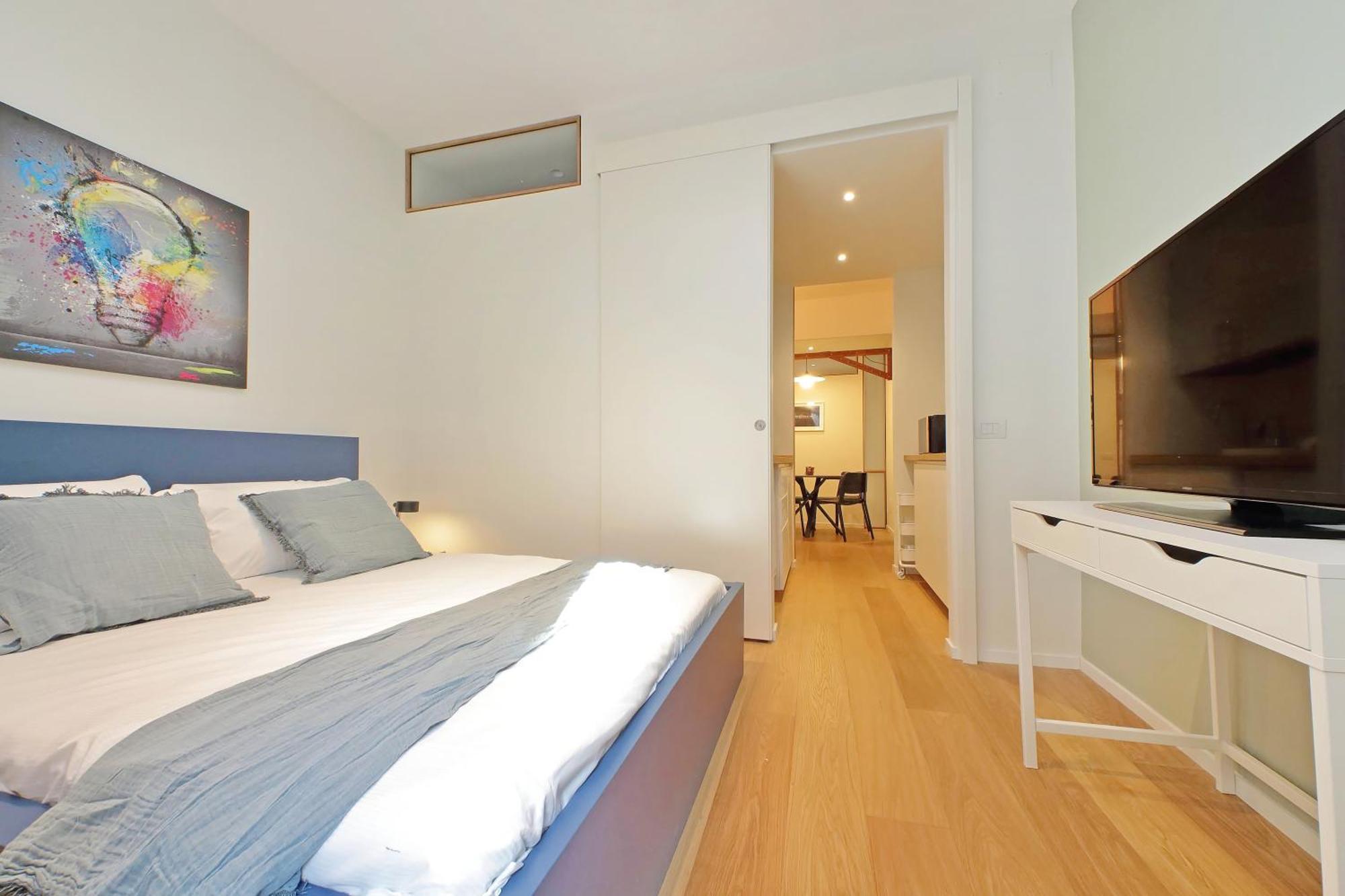 Modern Family Apartment *